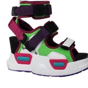 COLOR BLOCK PLATFORM SANDAL